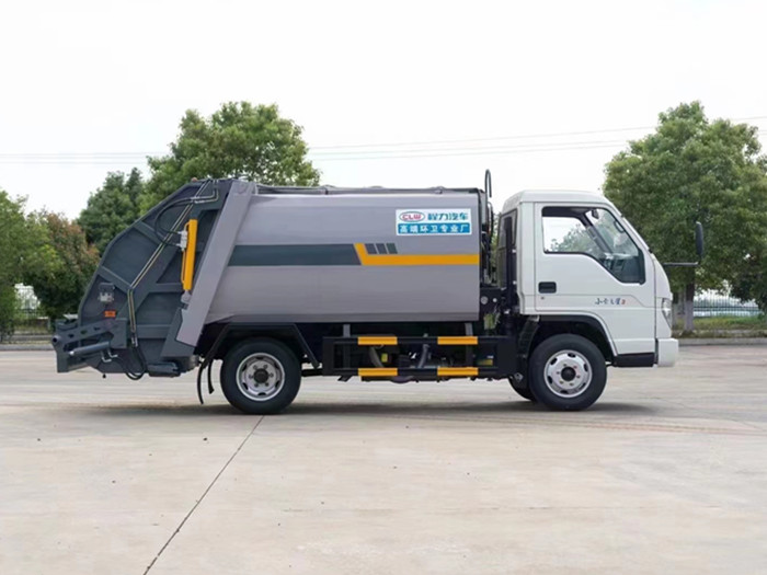 國六藍牌小卡之星3壓縮垃圾車_5.3方壓縮垃圾車_能下地下室的壓縮垃圾車_程力壓縮垃圾車廠